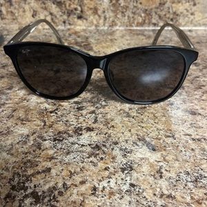 Maui Jim Sunglasses isola
